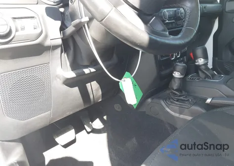 2021 Jeep Gladiator Willys 4X4 z USA, uszkodzony, nr VIN 1C6HJTAG3ML577694